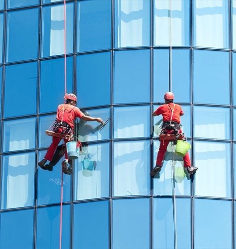 Мытье фасадов промальпинистами в Гдове